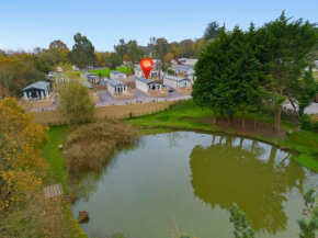 Lake View Holiday Home - Fishing Lakes